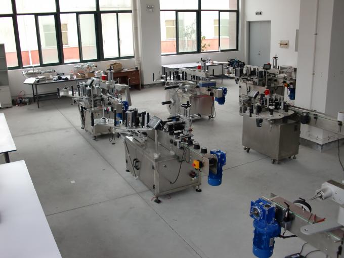 Хидраулично масло машина за обележување на налепници со голема брзина