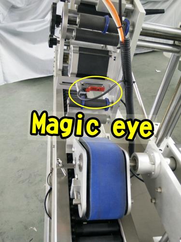 Голема брзина Делта серво етикетирање машина за обележување на шишенцето за мали тркалезни шишиња