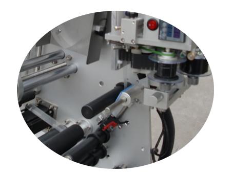 10ml Машина за обележување на мали шишиња со налепница за етикета со двослоен сертификат