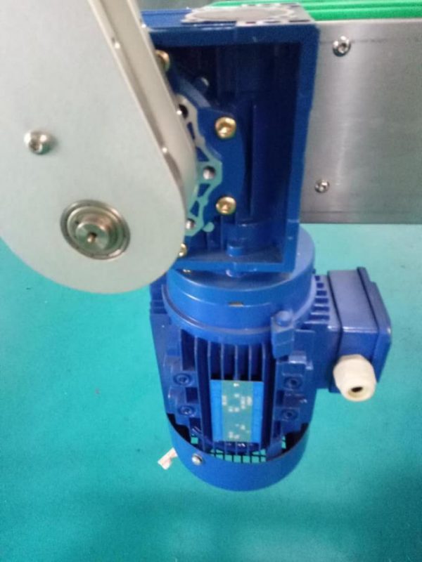 SUS304 Орман Машина за обележување налепници за шишиња од две страни со производи за лична нега