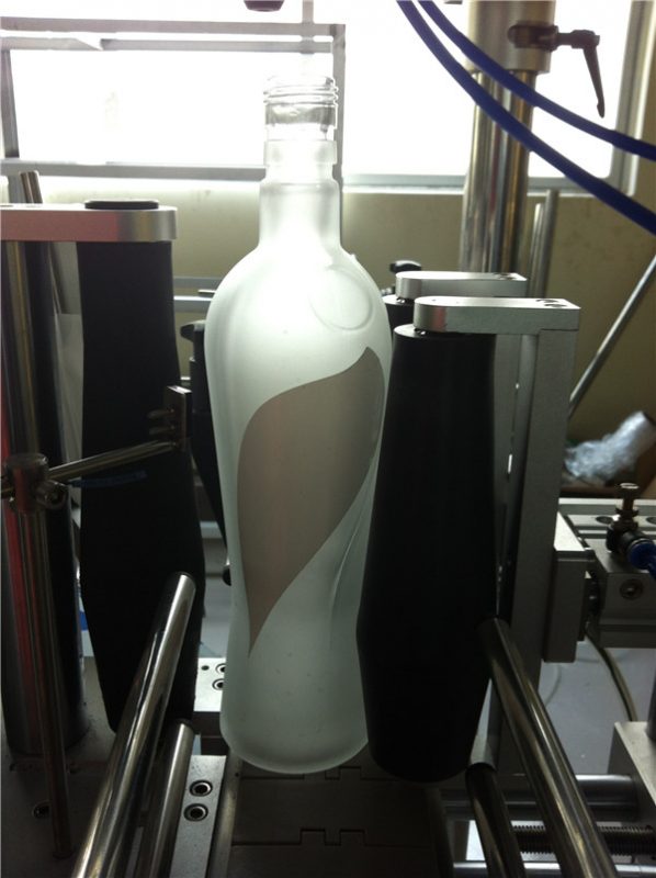 Индустрија за пијалоци Облека за налепници за налепници за шишиња Електричен управуван тип