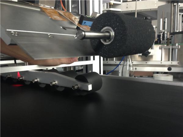 Пејџинг машина за самолеплива етикетирање за закачување ознака / картичка / торба 200 килограми