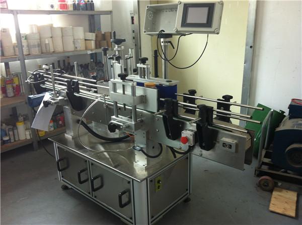 Апликатор за налепници за налепници за брзина од 45m / Min за шишиња со вода Sqaure / тркалезни / рамни