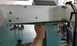 механизам за над-притискање врвни шишиња автоматска машина за обележување шишиња со CE сертификат