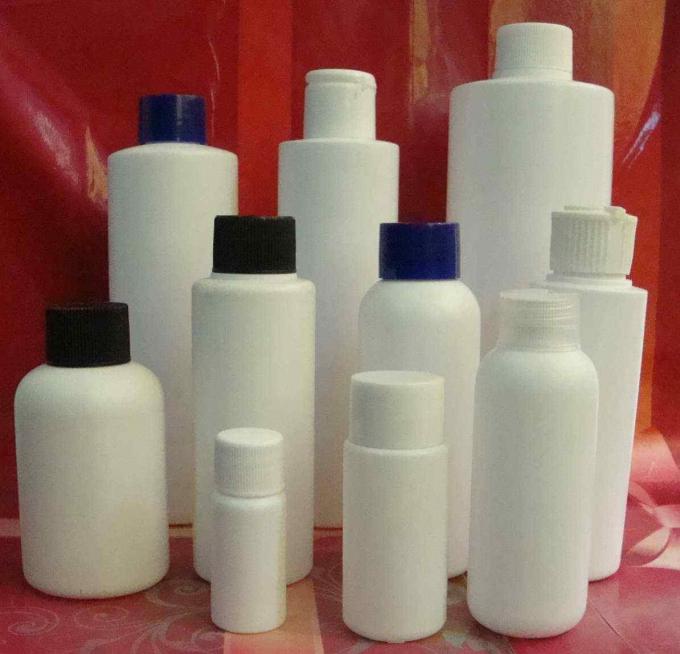 Автоматска машина за етикетирање на двострани налепници, машина за етикетирање на пластични шишиња за козметичка индустрија