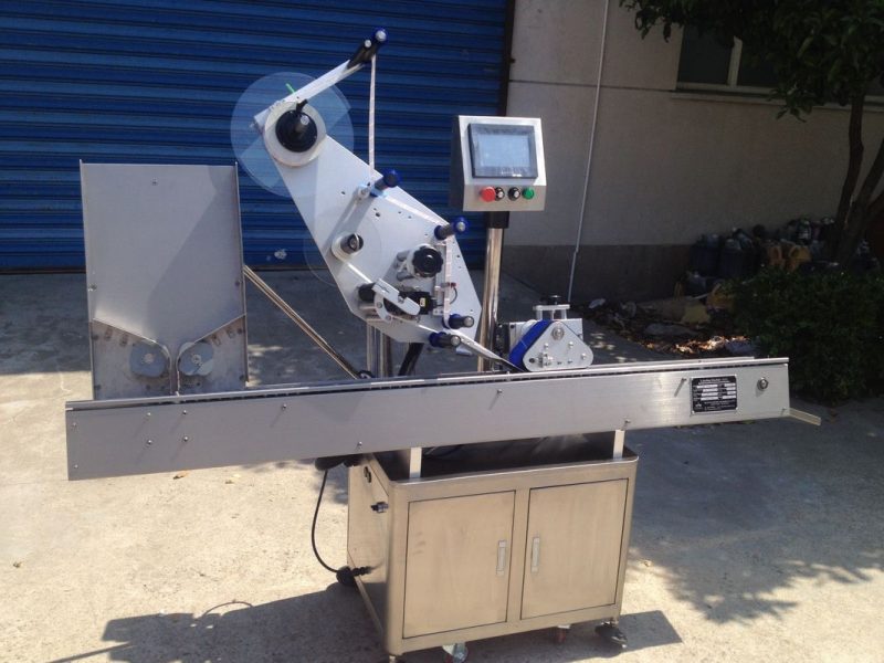 Кина прилагодена машина за обележување на вијали за мали налепници за етикета за шишиња со пеницилин