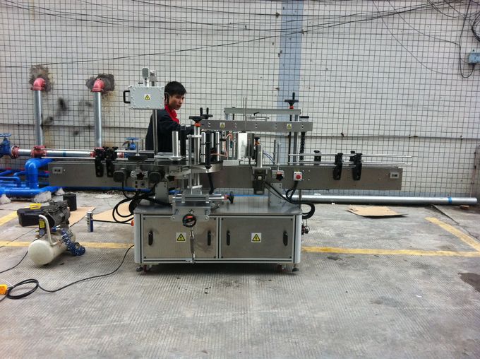 Целосно автоматско лепило Машина за обележување шишиња за шишиња за миленичиња напред и назад