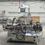 Високопрецизна автоматска налепница Двострана машина за обележување на рамни шишиња